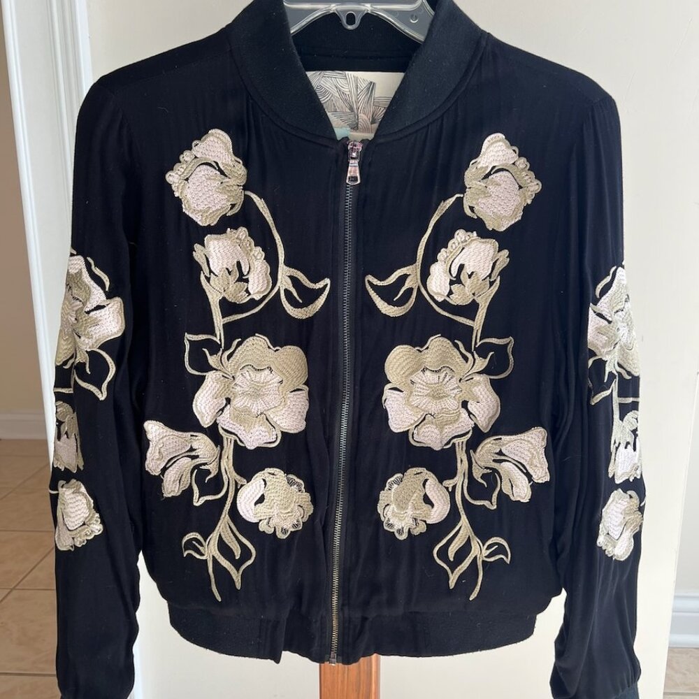 Kimchi Blue black floral jacket size S